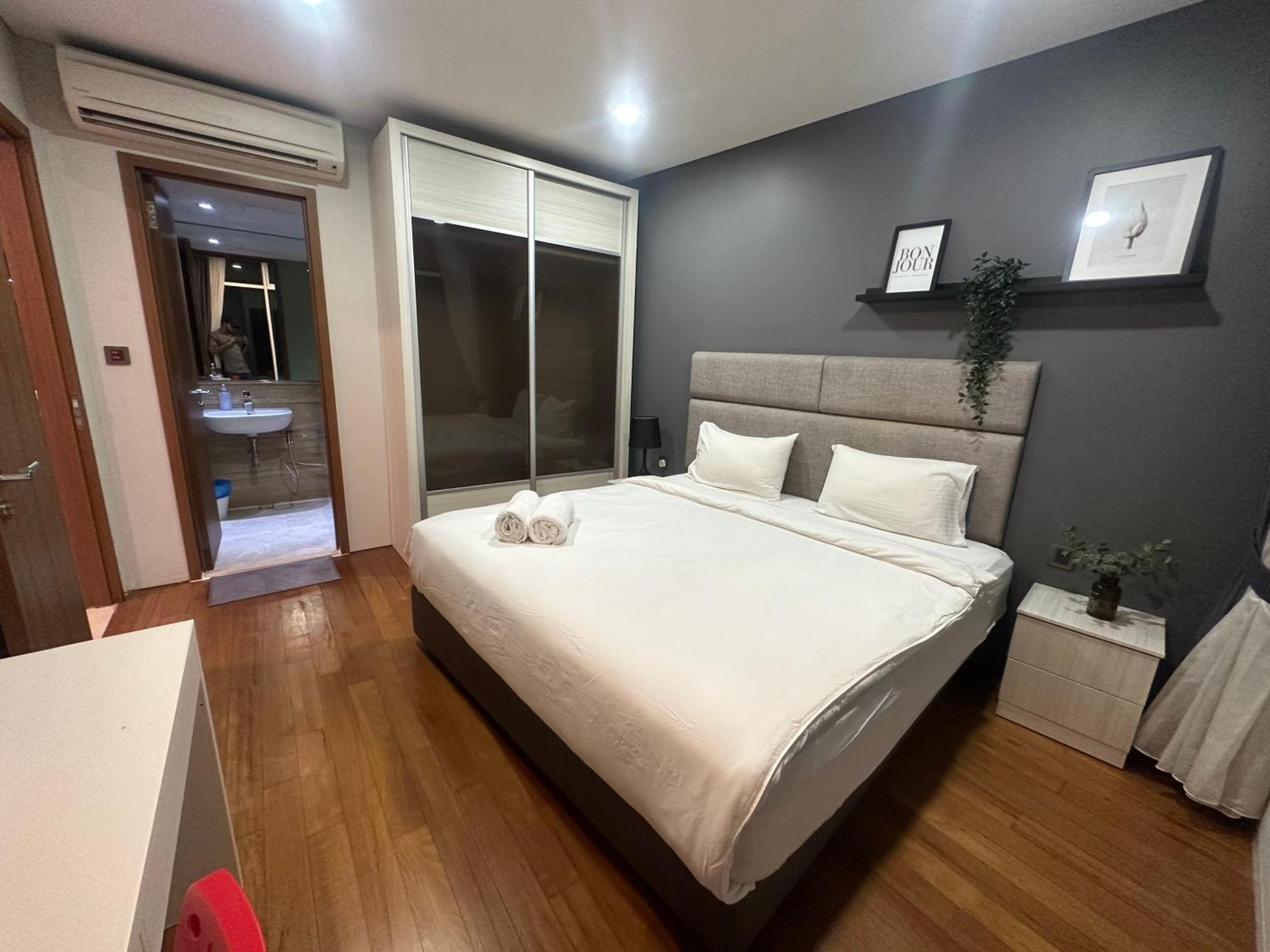 Lovely 2&3 Bedrooms Klcc And Kl Tower Views Pangsapuri
