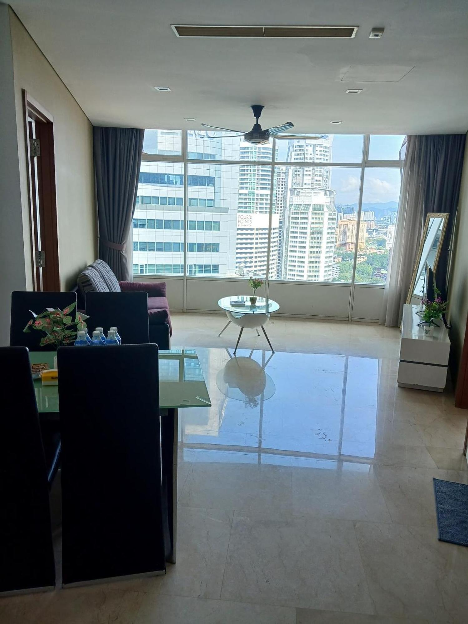 Lovely 2&3 Bedrooms Klcc And Kl Tower Views Pangsapuri *